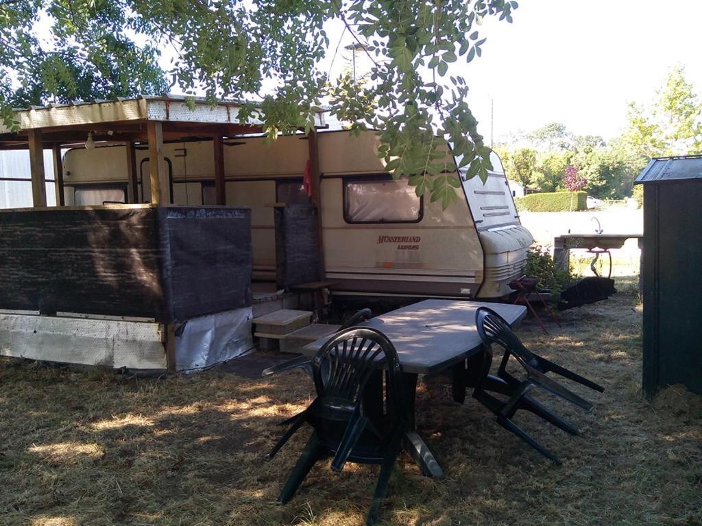 Caravane Camping Pree Marennes มาเรนน์ส ภายนอก รูปภาพ